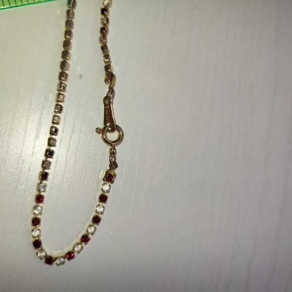 Red & White Stones Gold Bracelet Vintage Rhinestones Small Hand Wrist Boho - Picture 6 of 7